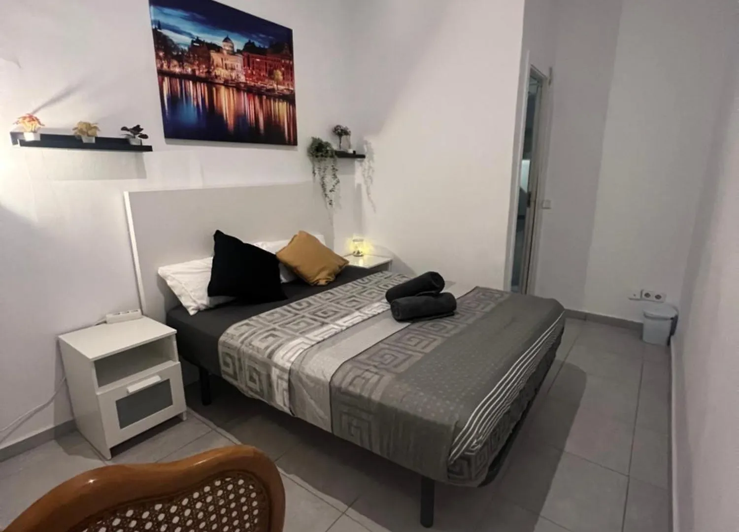 Rooms In Spacious Apartment In City Center Barcelona 0*,  Spain
