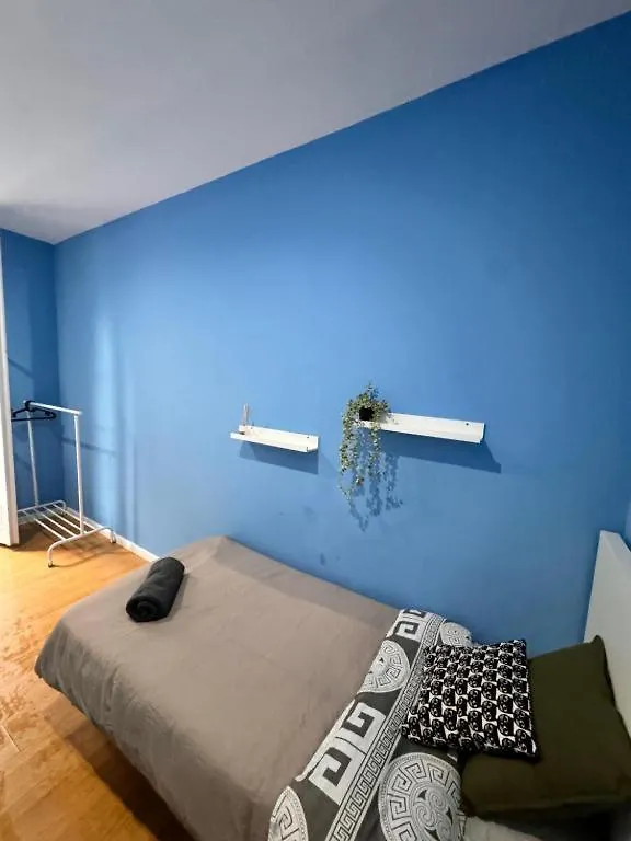 Rooms In Spacious Apartment In City Center Barcelona 0*,  Spain